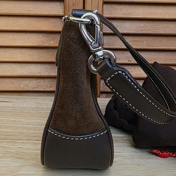 Vintage Coach Hampton Demi Baguette Brown Suede And Leather Shoulder Bag - Picture 11 of 16